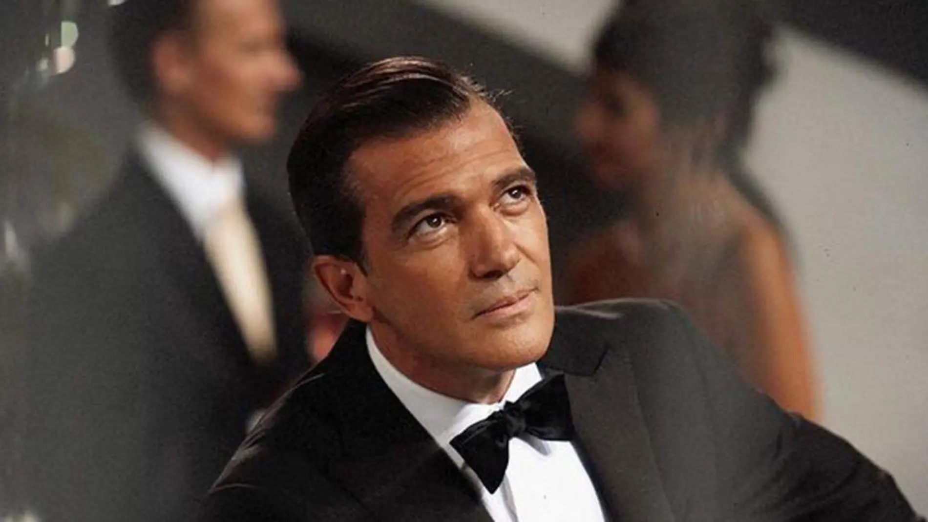 Antonio Banderas cumple 61 años de edad y a lo largo de 42 años se ha dedicado al mundo de la interpretación y a su carrera cinematográfica